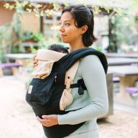 Ergobaby Carrier Bundle of Joy Original Black/Camel +Infant Insert Heart2Heart