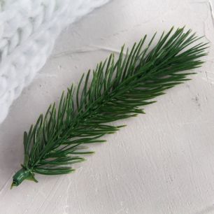 Еловая веточка 12,5 см