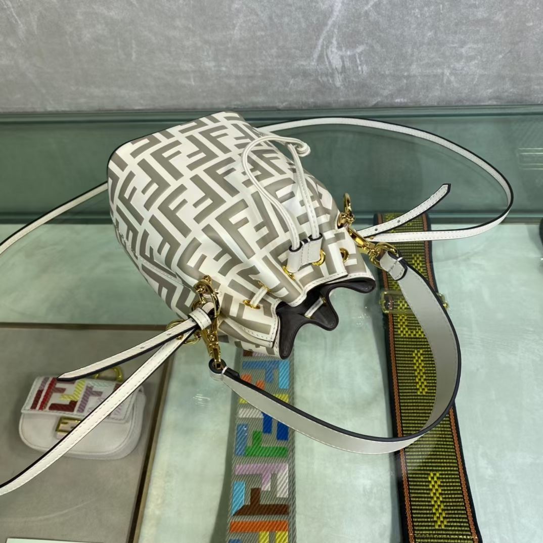 Fendi Mon Tresor Mini 12x18x10 cm