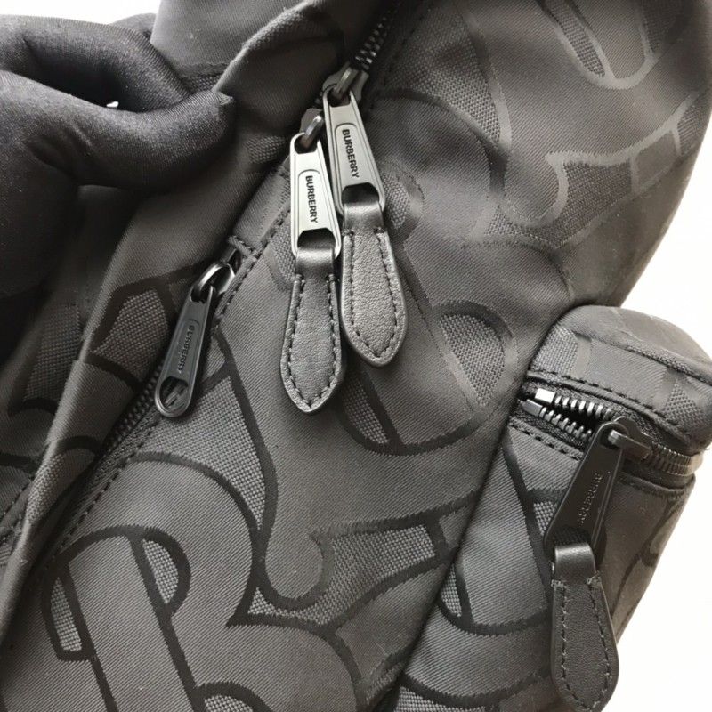 Рюкзак BURBERRY 31*43*15CM