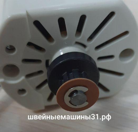 Электродвигатель YDK MODEL YM-261-12; 120 Вт; 7000 об/мин; 230в; 0,55А; шкив 8 зубьев.     Цена 7000 руб.