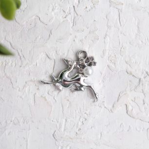 Подвеска металлическая - Олень с жемчужинкой