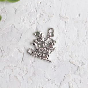 Подвеска металлическая - Дед мороз в санях 2*2,2 см.