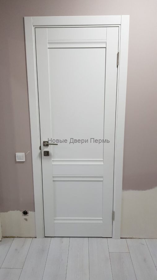 "Рим" белый винил