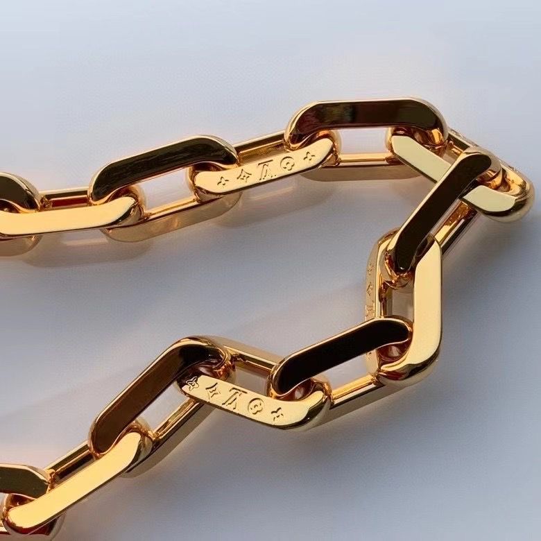 Louis Vuitton 26x20x12 cm