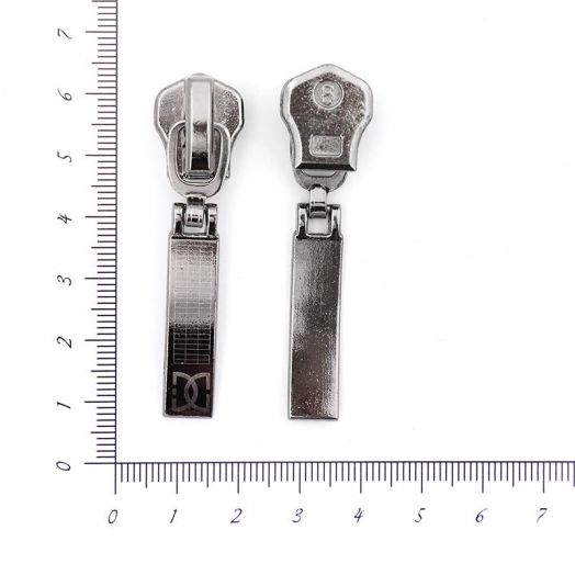 Бегунок №8 для металлической молнии.    Цена 25 руб/шт