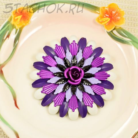 Брошь "Лиловый цветок" (США)