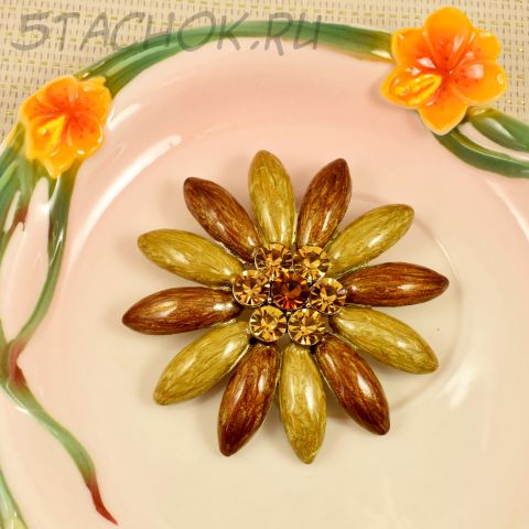 Брошь "Цветок в коричневых тонах" (США)