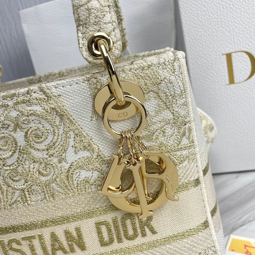 Lady Dior 24 cm