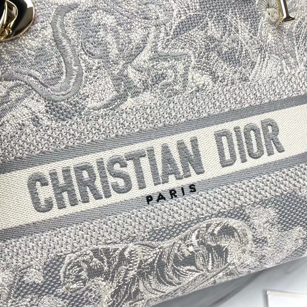 Lady Dior 24 cm