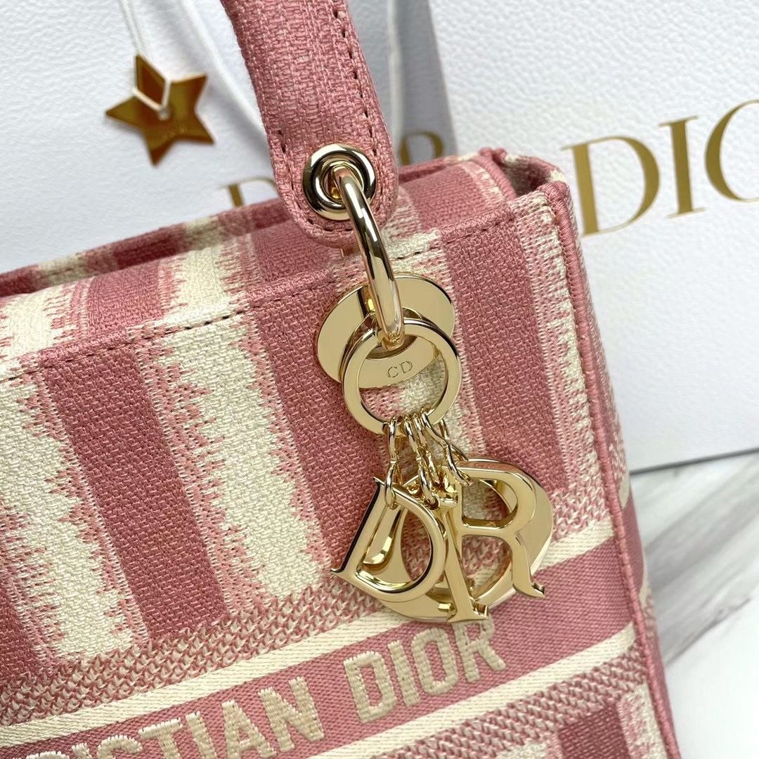 Lady Dior 24 cm