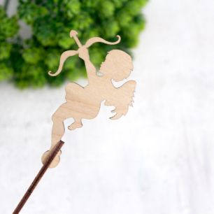 Топпер из дерева Ангелочек с луком, 5*8*28,5 см.