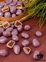 Инжир в черничной йогуртовой глазури