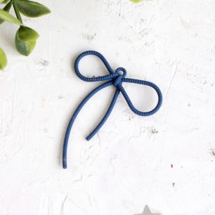 Подвеска металлическая - Бант синий 4 см