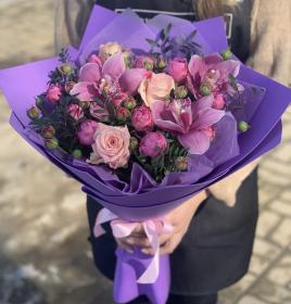 Сборный букет в сиреневых тонах
