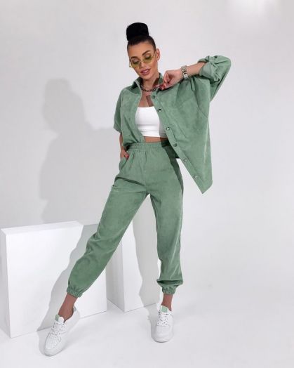 Костюм женский