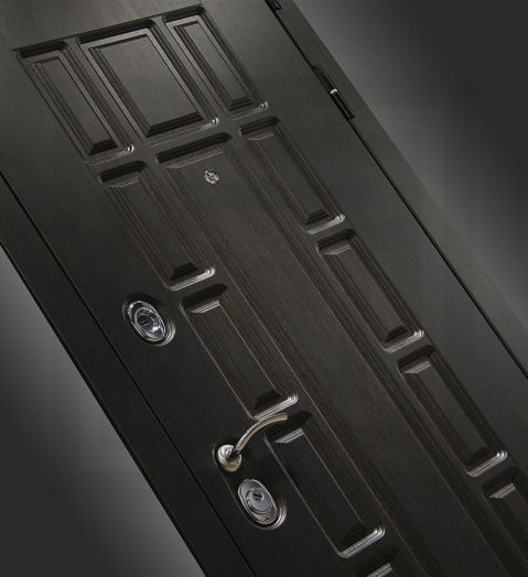 Входная дверь Лабиринт Нью-Йорк с зеркалом Максимум с тонировкой Черный кварц