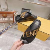 Шлепки FENDI