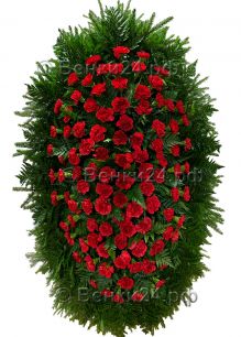 Ритуальный венок из живых цветов #31 из красных гвоздик и папоротника