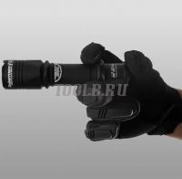 Armytek Dobermann (теплый свет) Тактический фонарь фото