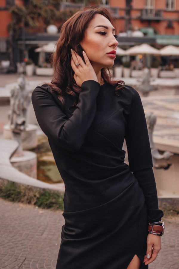 Платье Forza с разрезом черное