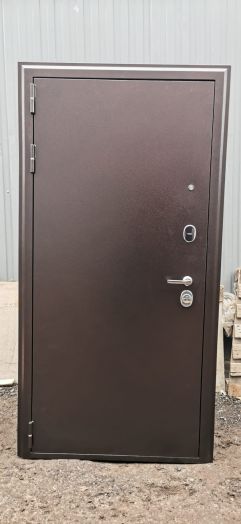 Дверь Входная РЕКС Спартак орех темный