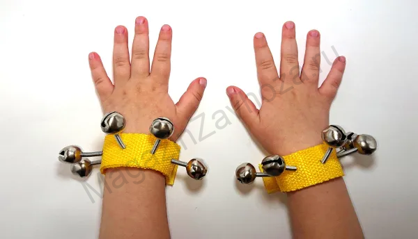 Браслет с бубенцами