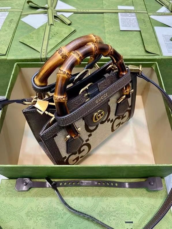 GUCCI BAMBOO DIANA 20x16x10 cm