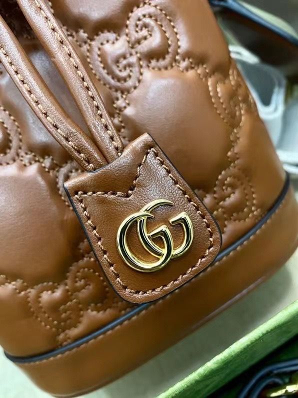 GUCCI GG MATELASSE 15,5x19x9 cm