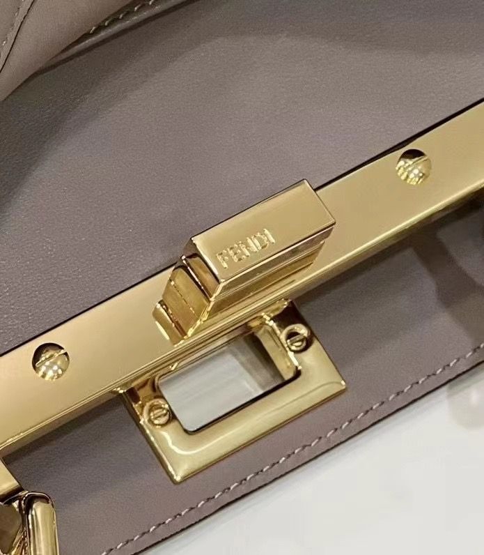 FENDI BAGUETTE PEEK-A-BOO 23x11x18 cm