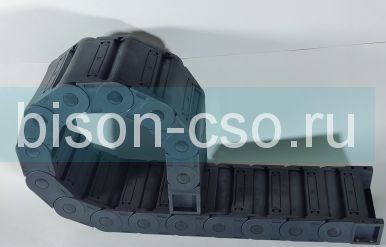 Кабель-канал гибкий 45х150 R150 TMX4550.150.150 закрытый (коннекторы в комплекте)