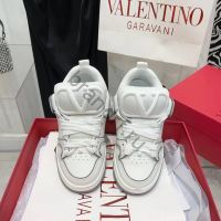 Кроссовки Valentino