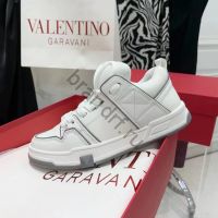 Кроссовки Valentino