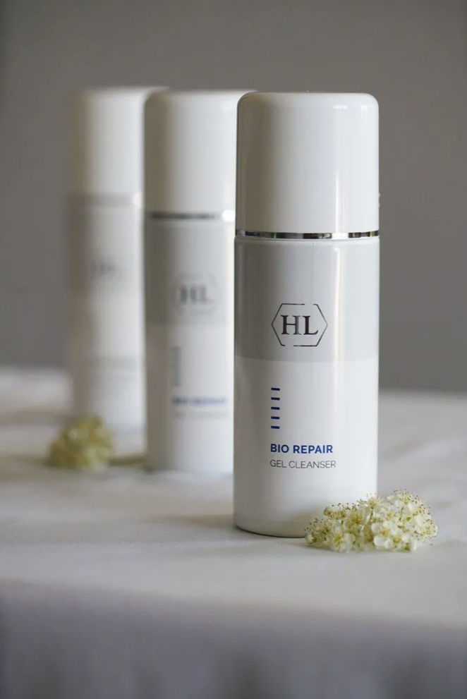 BIO REPAIR Gel Cleanser Пенящийся гель для нежного очищения всех типов кожи BIO REPAIR Gel Cleanser Пенящийся гель для нежного очищения всех типов кожи