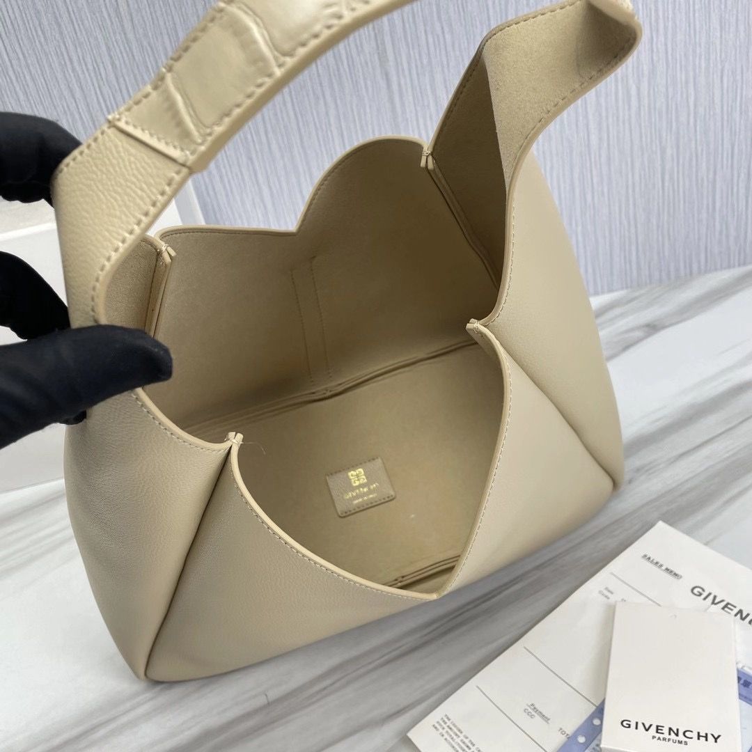 Givenchy G-Hobo 31x15x43 cm