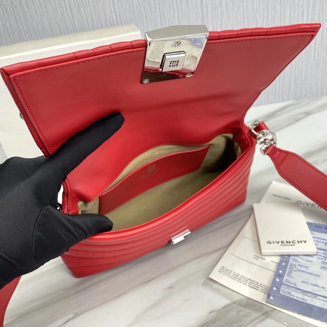 Givenchy 4G Soft Baguette 25x15x6 cm