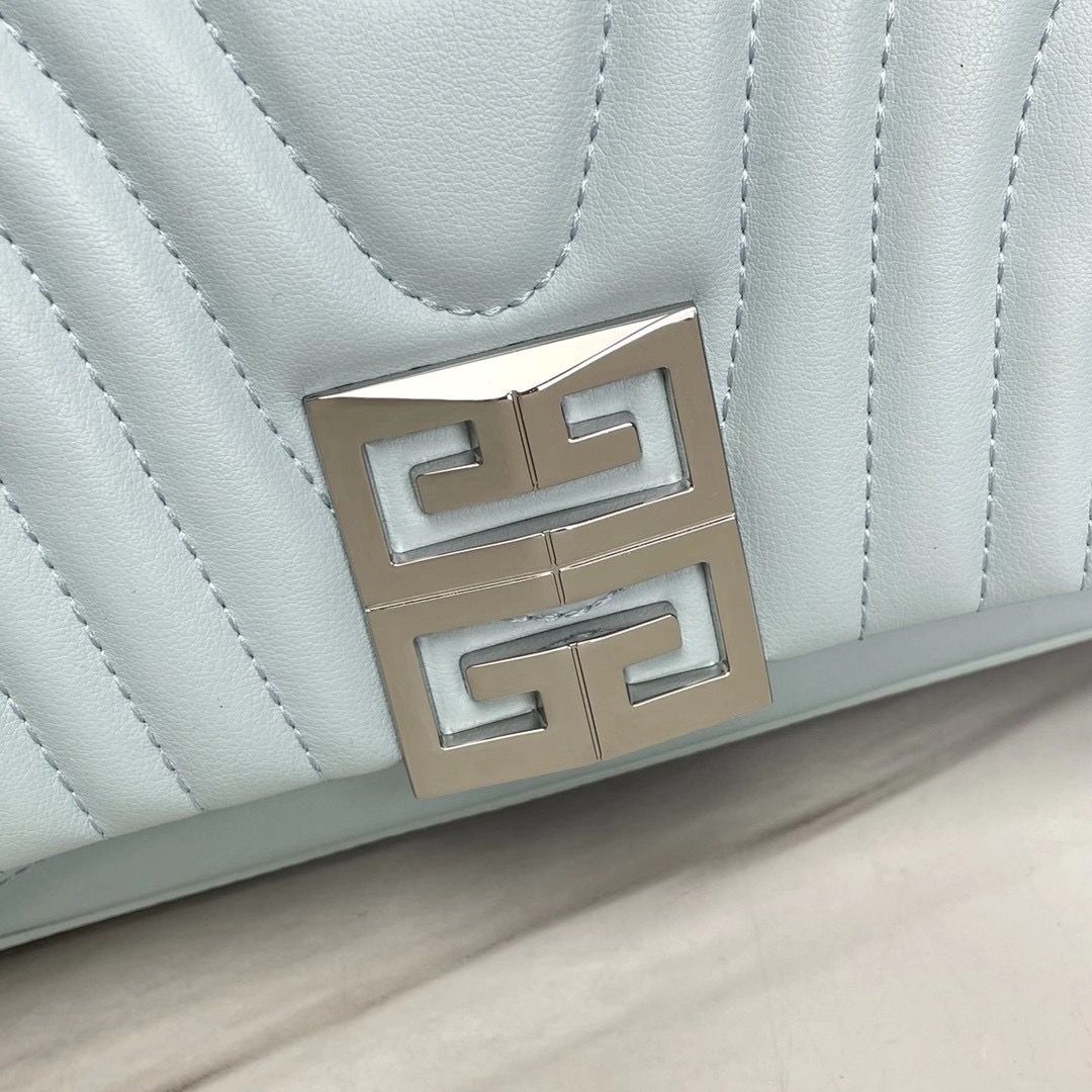 Givenchy 4G Soft Baguette 25x15x6 cm