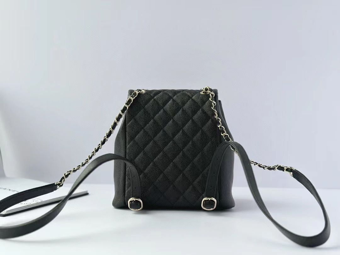 Рюкзак Chanel 20,5 x 20 x11,5 cm