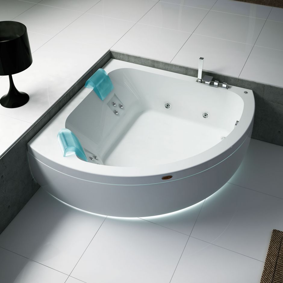 Гидромассажная ванна Jacuzzi Aquasoul Corner 155х155 ФОТО