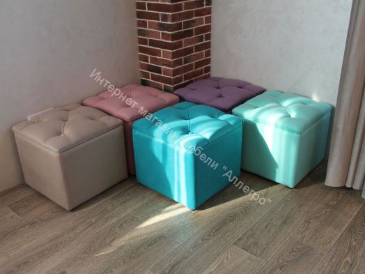 Пуф с каретной стяжкой, велюр кофе с молоком