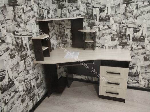 Компьютерный стол "Каспер"