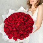 101 красная роза в упаковке (50см)