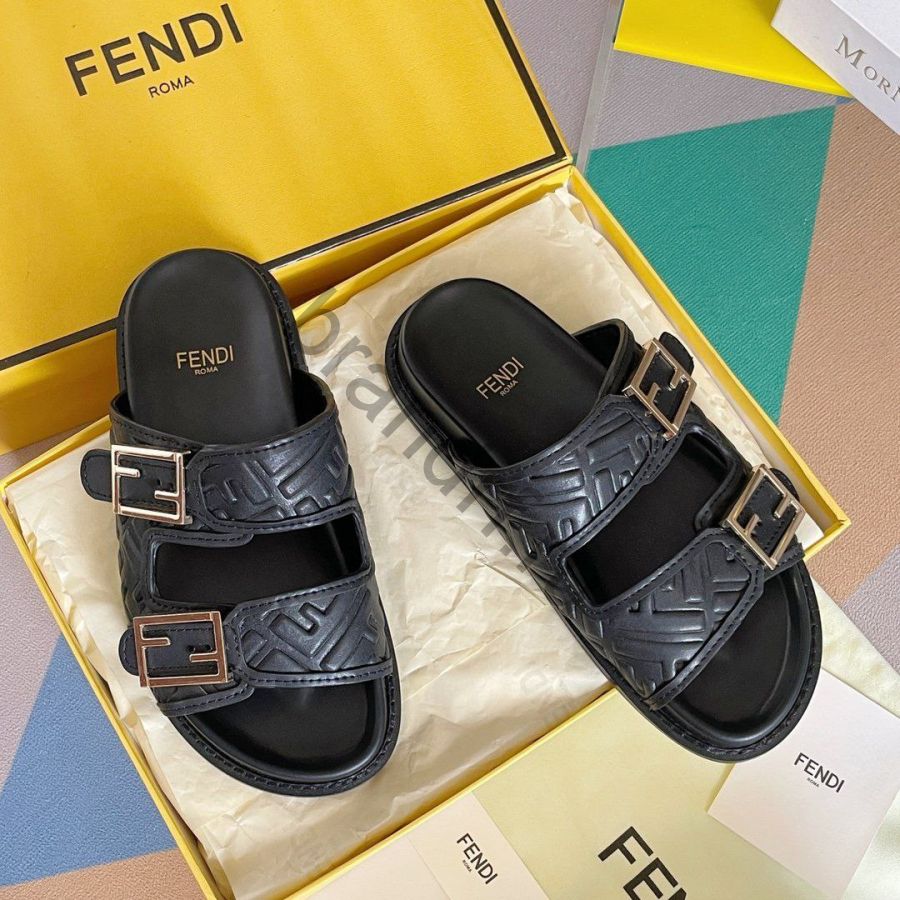 Шлепанцы Fendi