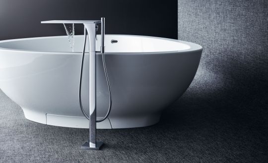 Напольный смеситель Hansgrohe AXOR Massaud для ванны с душем 18450000 ФОТО