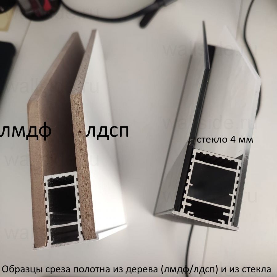 Скрытая дверь Pro Design Glass с матовым стеклом, открывание наружу