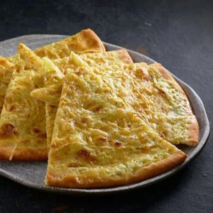 Фоккача с чесноком и сыром 200г