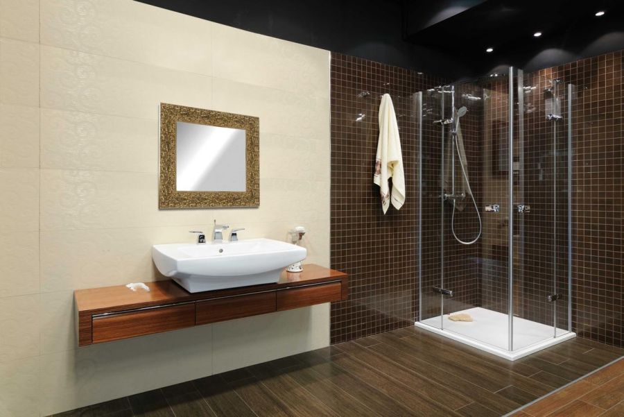 Зеркало в раме настенное в ванную прихожую коридор для дома офиса Shining stone 54х54 золото