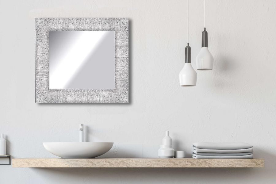 Зеркало в раме на стену для макияжа настенное в ванную прихожую коридор Textured silver 47х47 см серебро