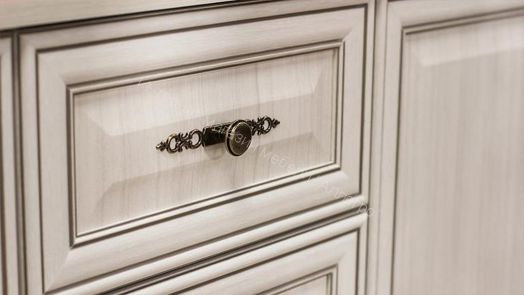 Комод 06.65 Габриэлла New 1200 мм, Вудлайн кремовый/Сандал белый/патина