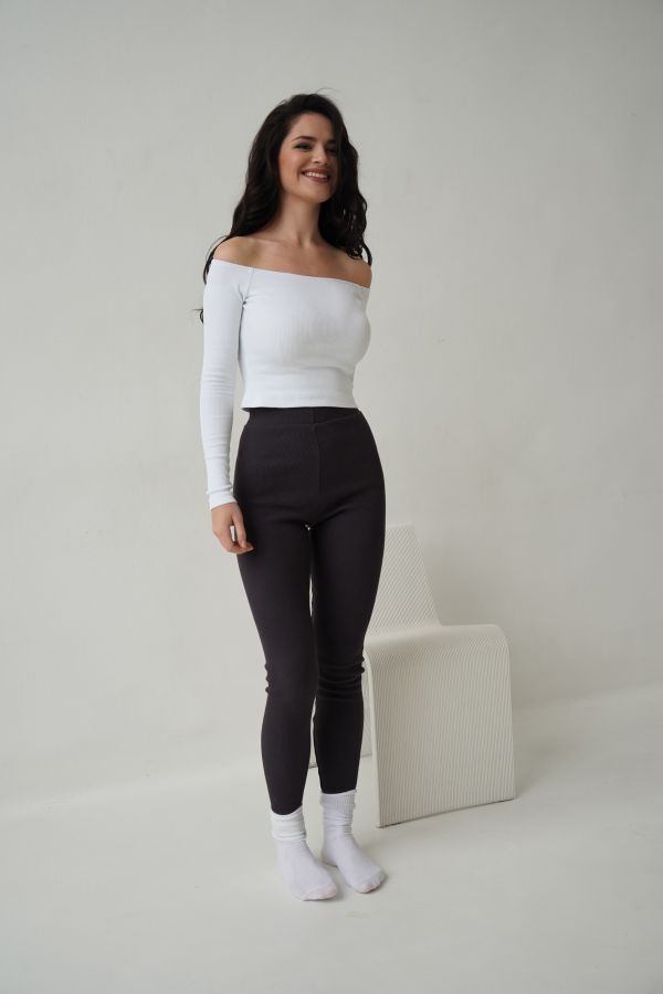 Топ с открытыми плечами белый